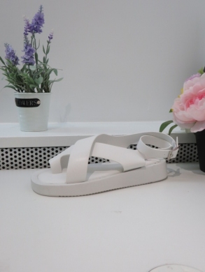 Sandały damskie na płaskim (36-41) NN230 WHITE