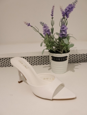 Klapki damskie na szpilce (36-41) 26 WHITE