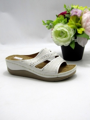 Klapki damskie na koturnie (36-41) 8-130 WHITE
