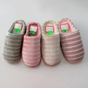Kapcie damskie ocieplane (36-41) CF-78 MIX