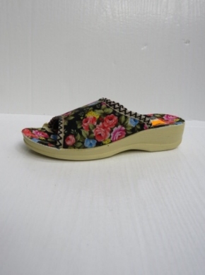 Kapcie damskie (36-41) AA-33