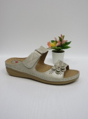 Klapki damskie na koturnie (36-41) KS8-518 BEIGE