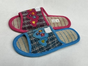 Kapcie damskie (36-41) S01 MIX