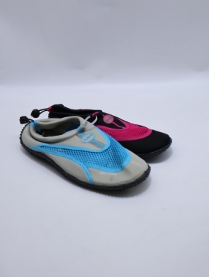 Kapcie damskie (36-41) W8293 MIX